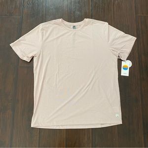 NWT Vuori Men’s size XL cashmere colored short sleeve t shirt